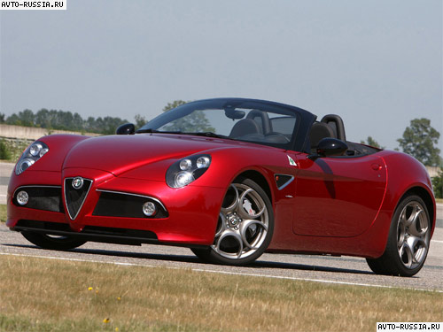 Alfa Romeo 8C Spider: 10 фото