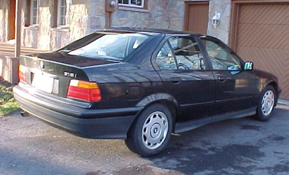 BMW 318i: 1 фото