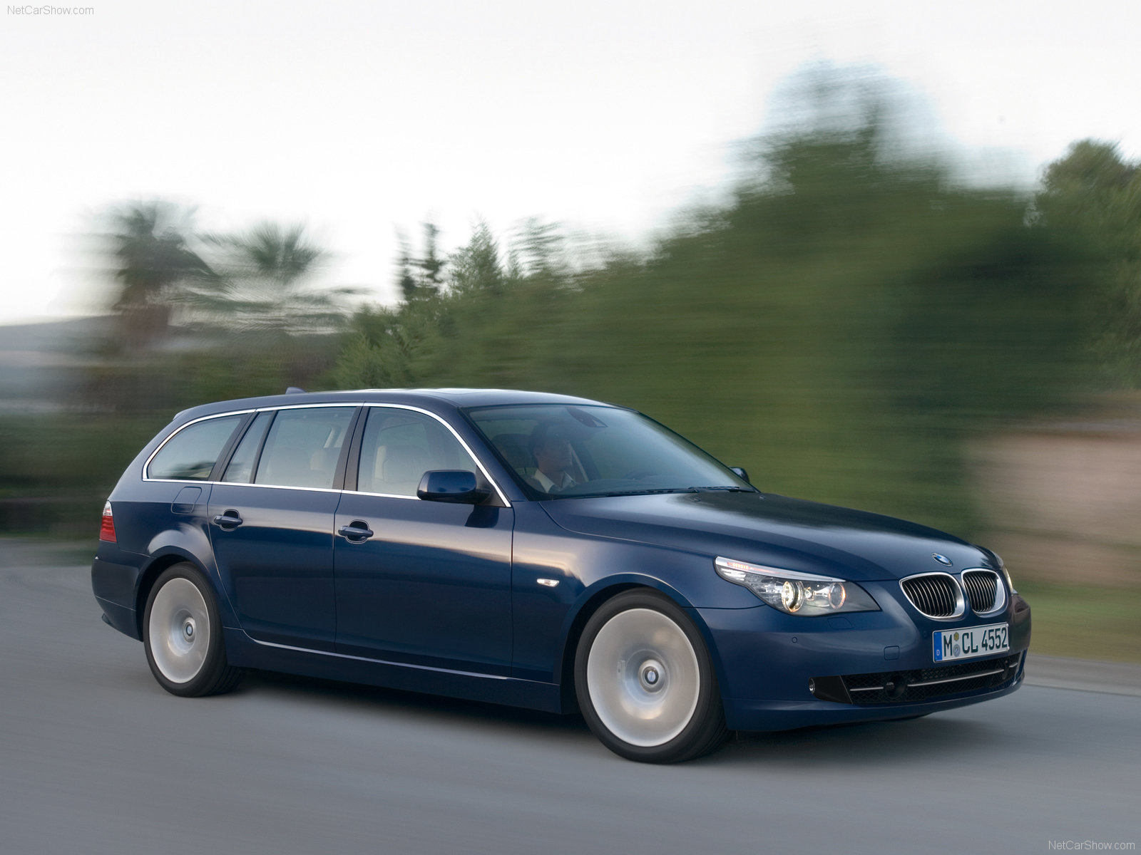 BMW 5 Touring: 6 фото