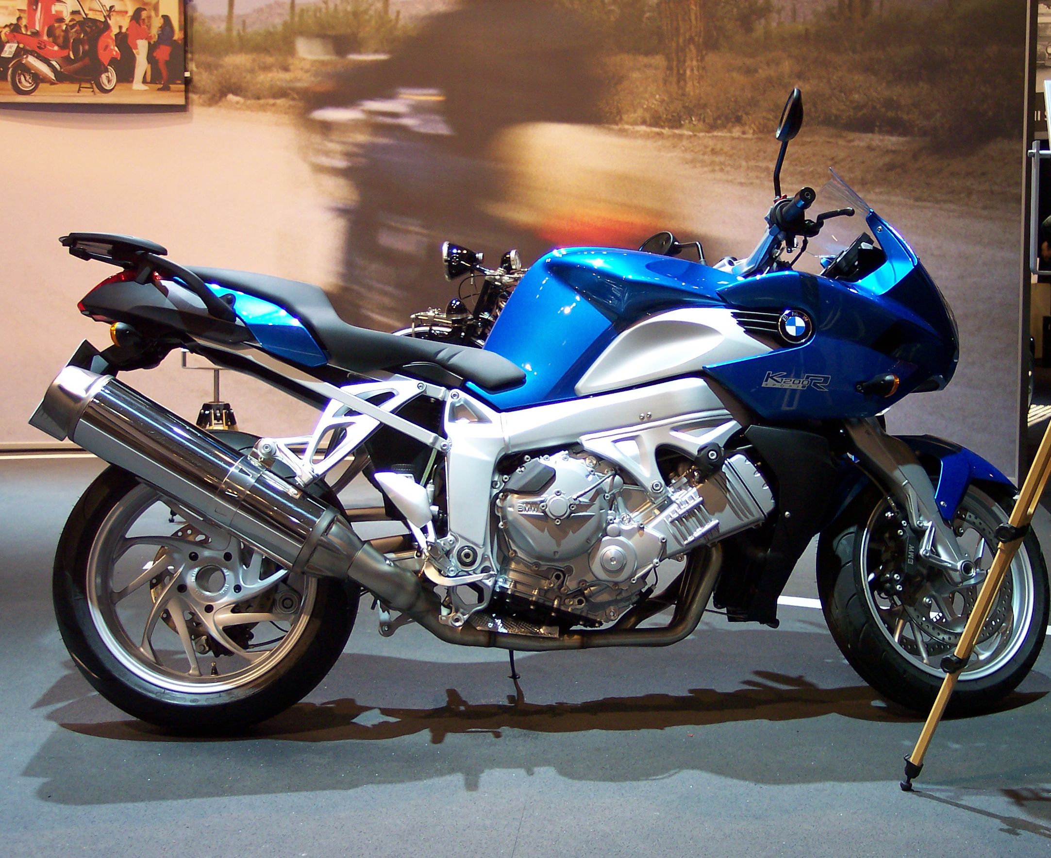 BMW K 1200 R: 8 фото