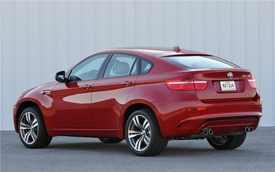 BMW X6 M: 9 фото