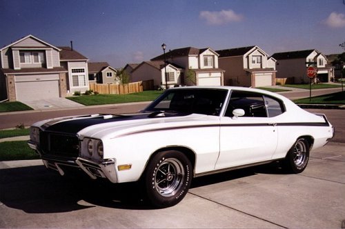 Buick GSX: 3 фото