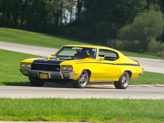 Buick GSX: 9 фото