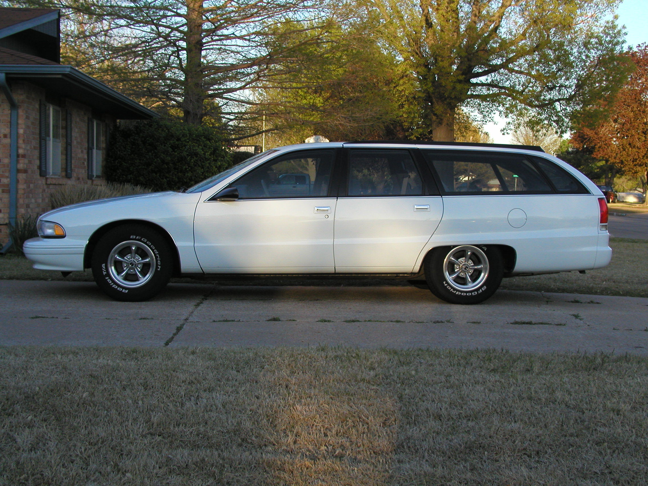 Chevrolet Caprice Wagon: 3 фото