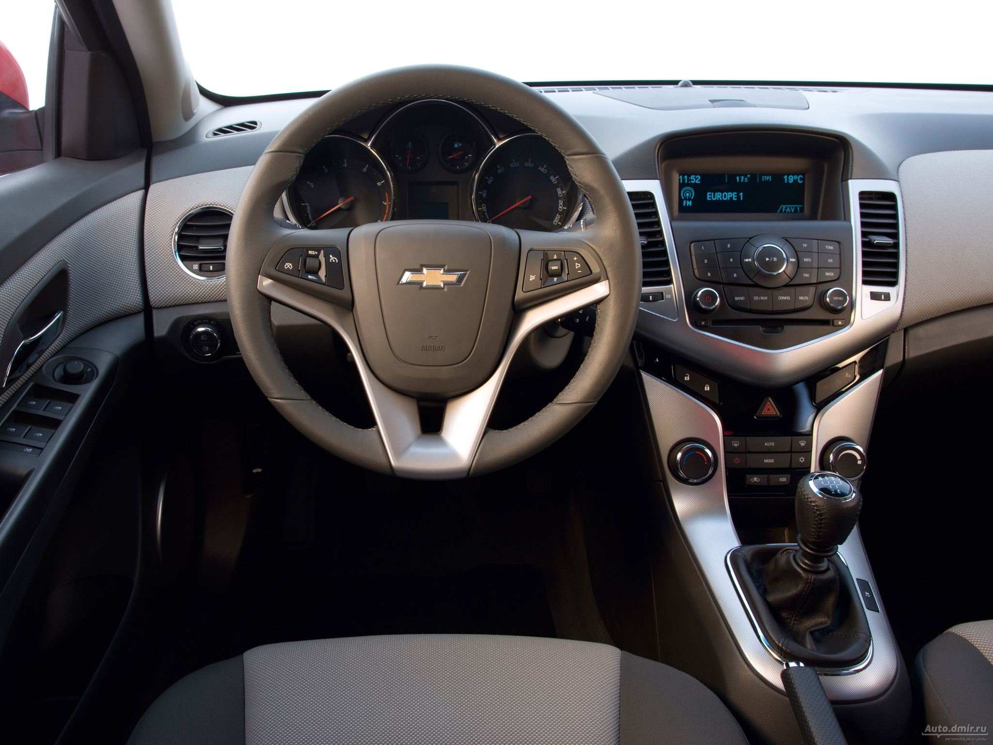 Chevrolet Cruze: 6 фото