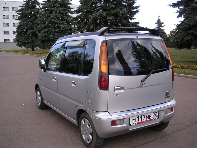 Daihatsu Move: 12 фото