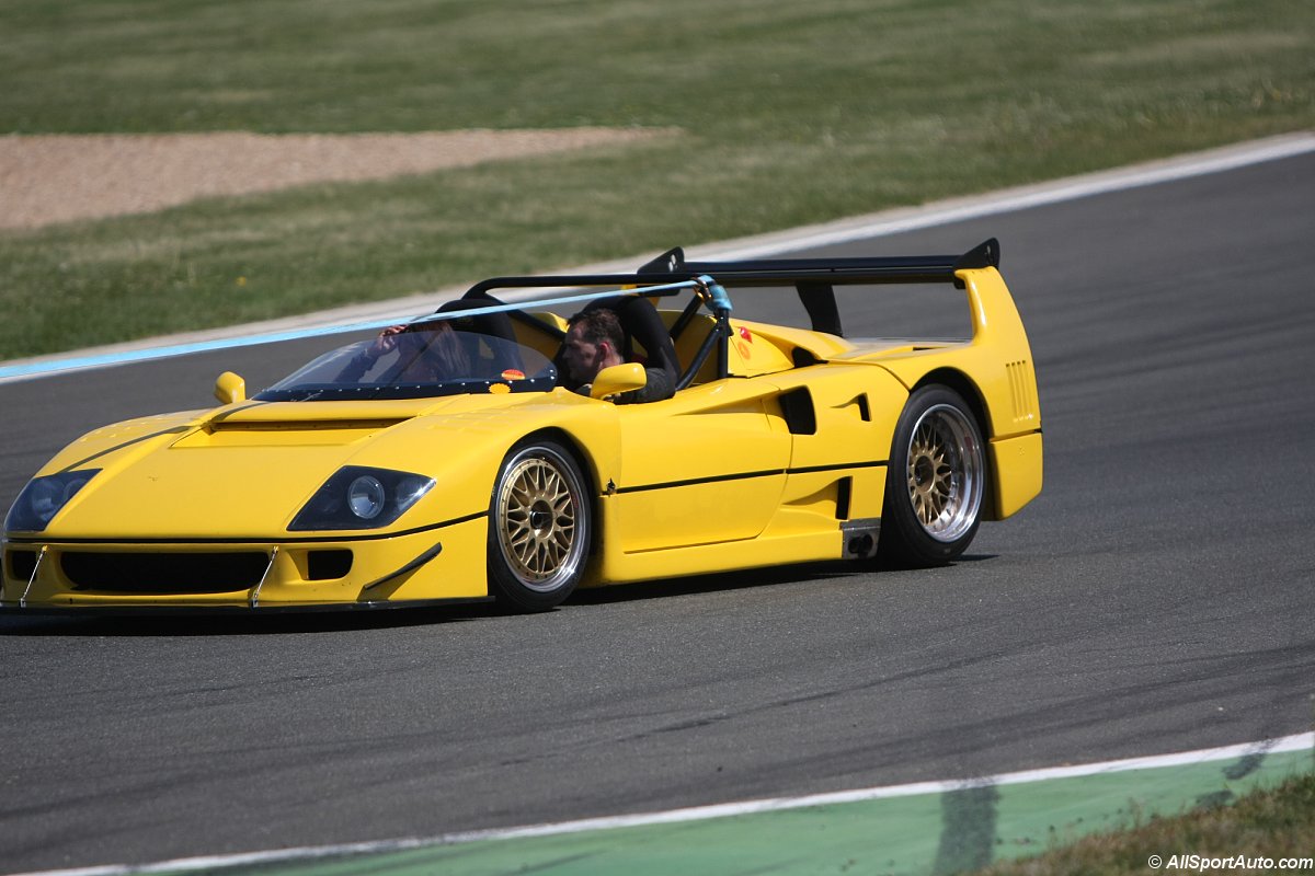 Ferrari F40 LM: 10 фото