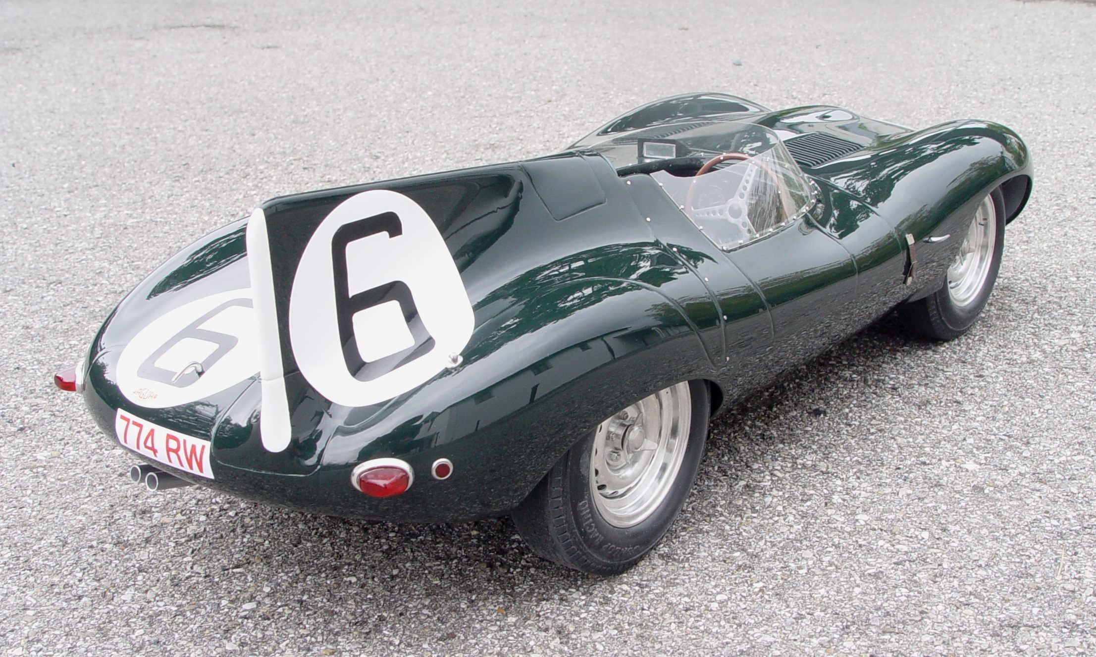 Jaguar D-Type: 2 фото