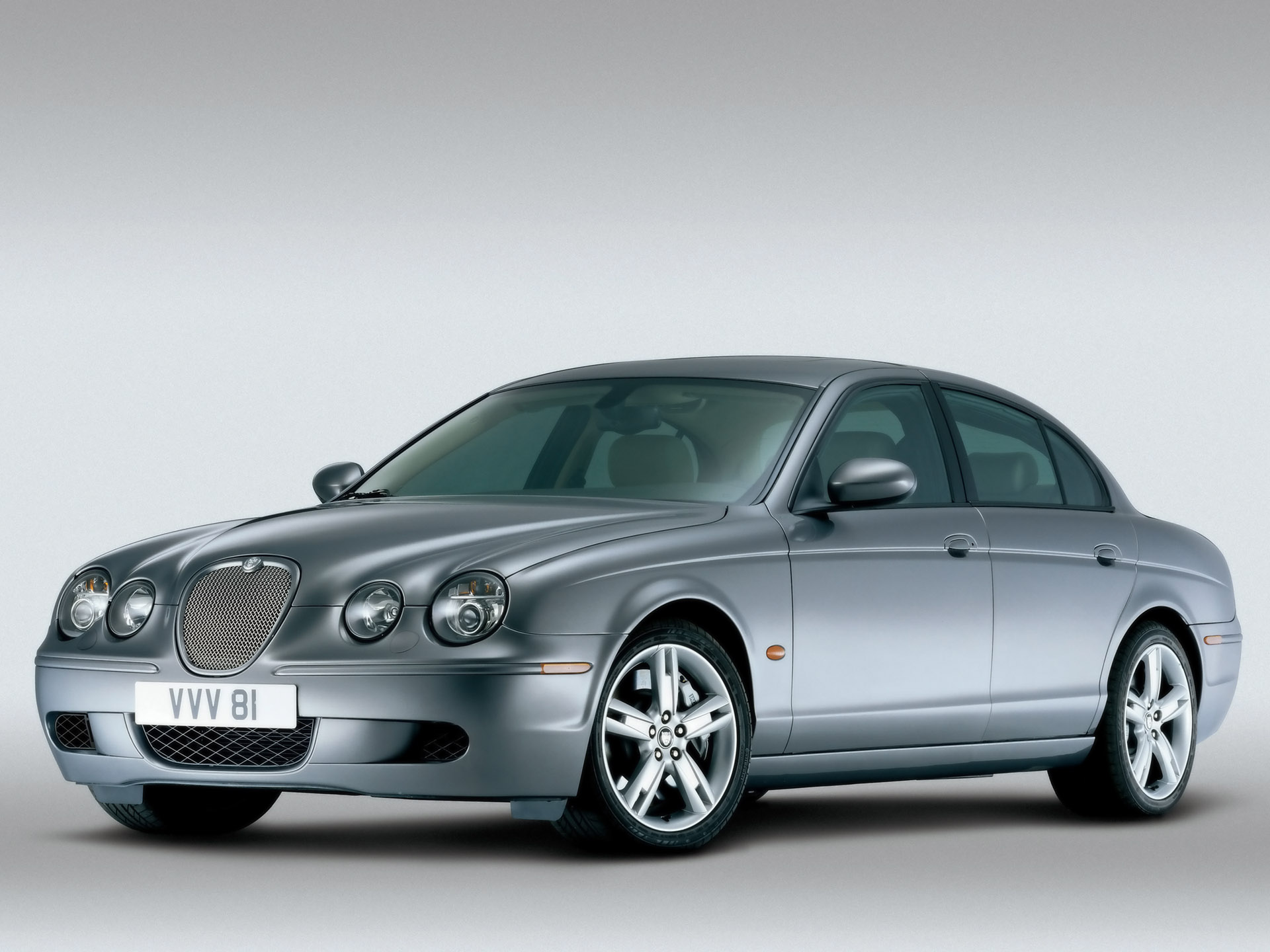 Jaguar S-Type: 11 фото