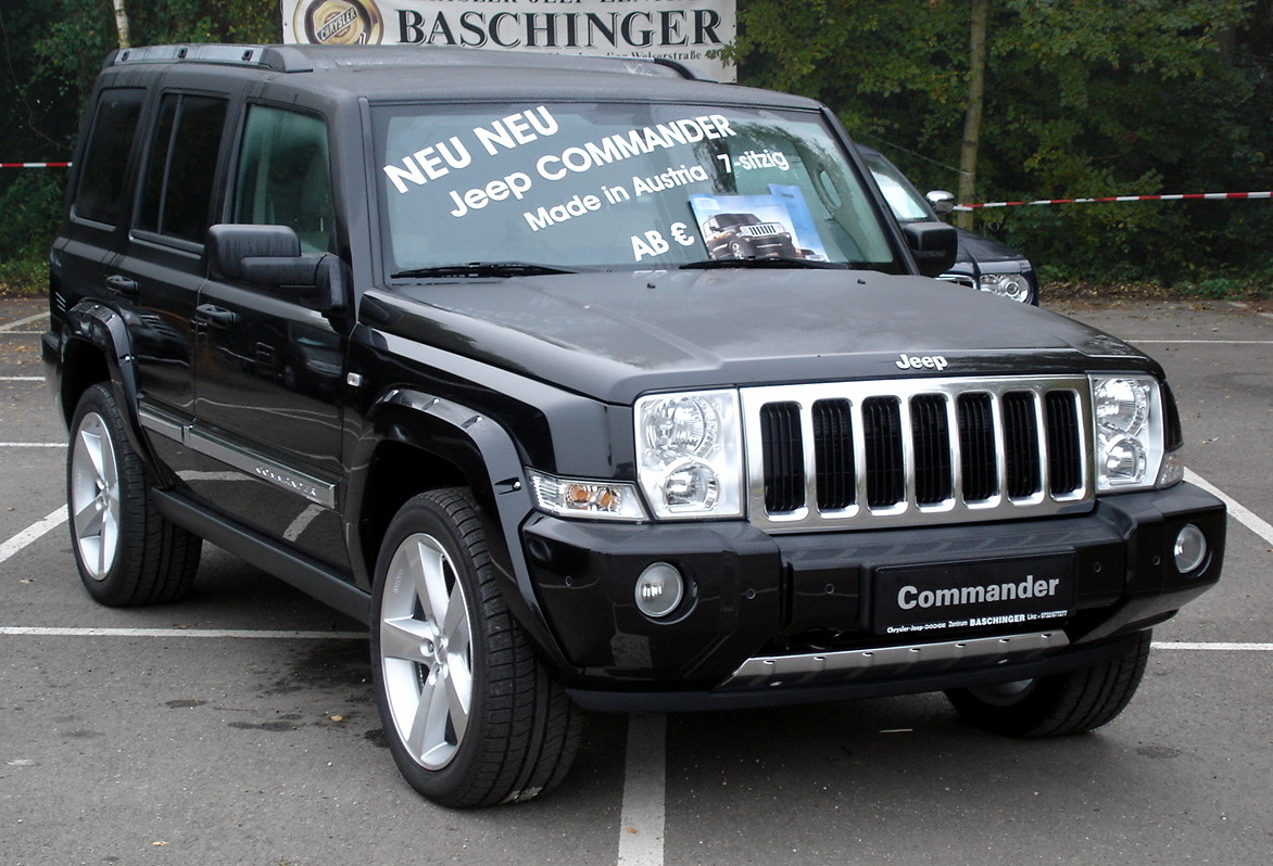 Jeep Commander: 8 фото