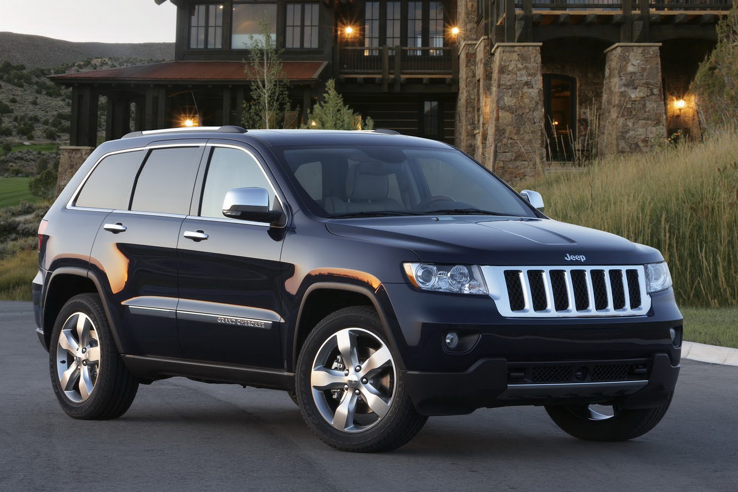 Jeep Grand Cherokee: 4 фото