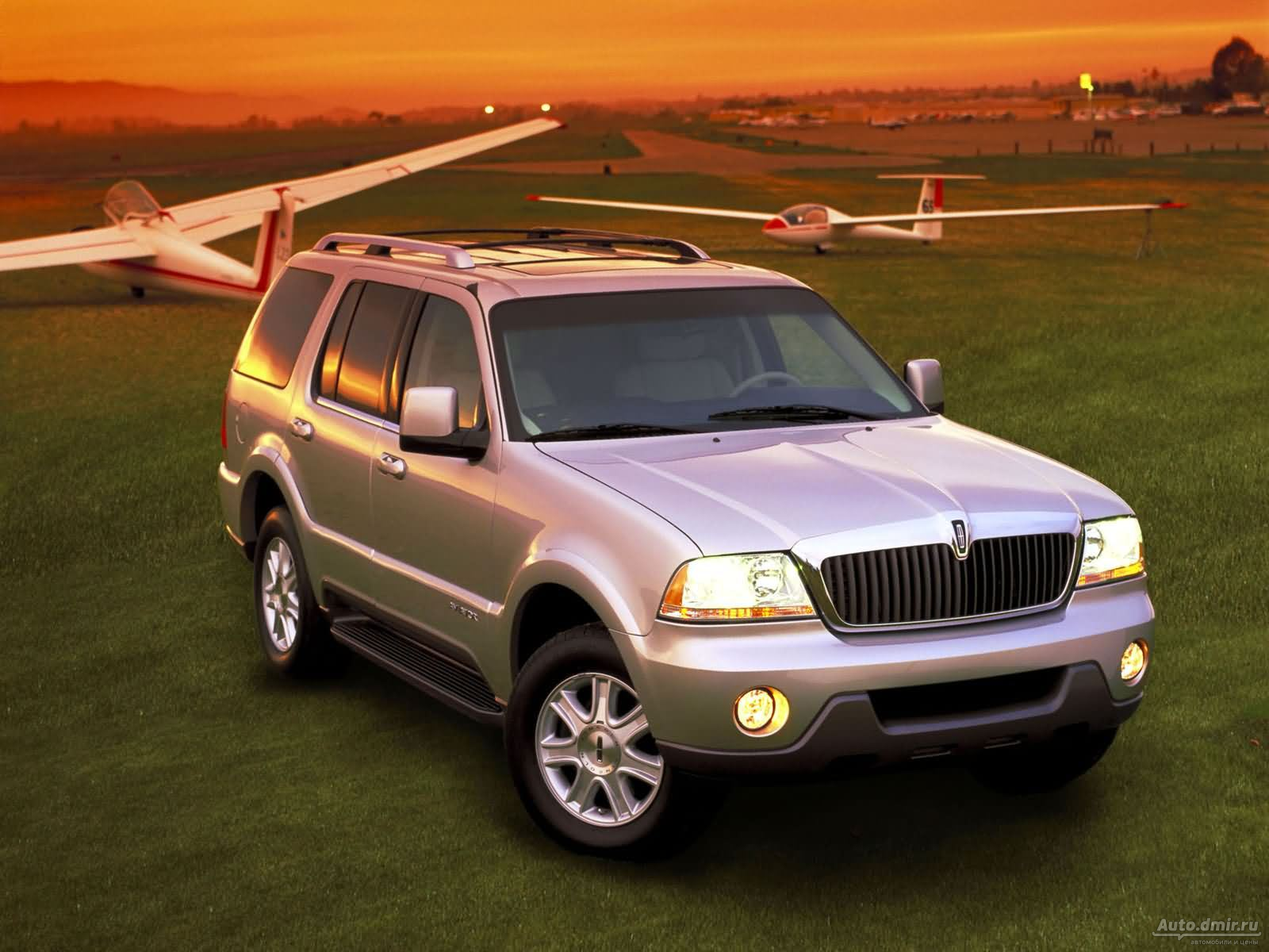 Lincoln Aviator: 7 фото