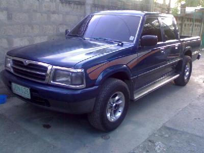 Mazda B-2500: 12 фото