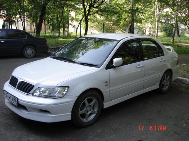 Mitsubishi Lancer Cedia: 3 фото