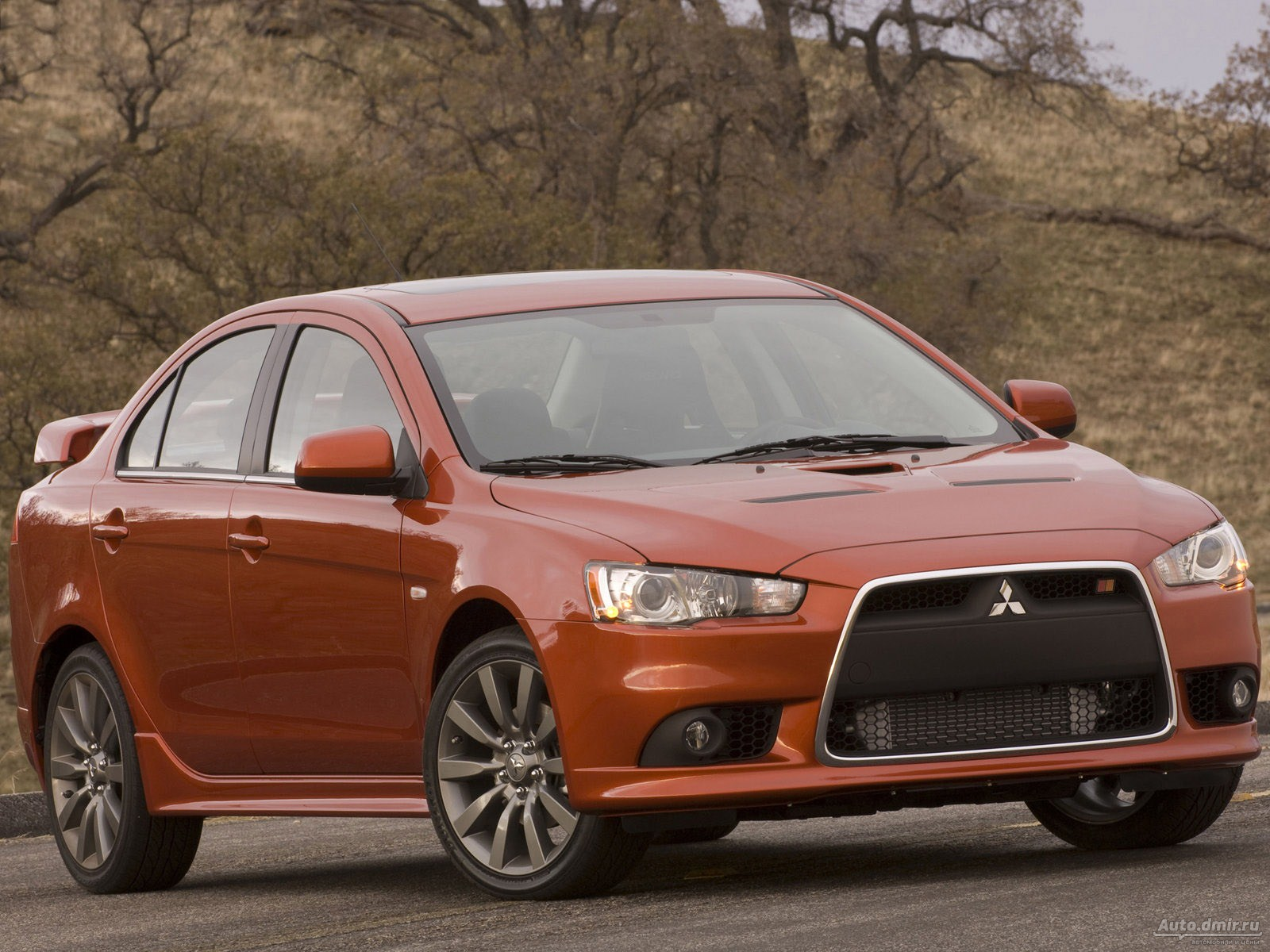 Mitsubishi Lancer: 4 фото