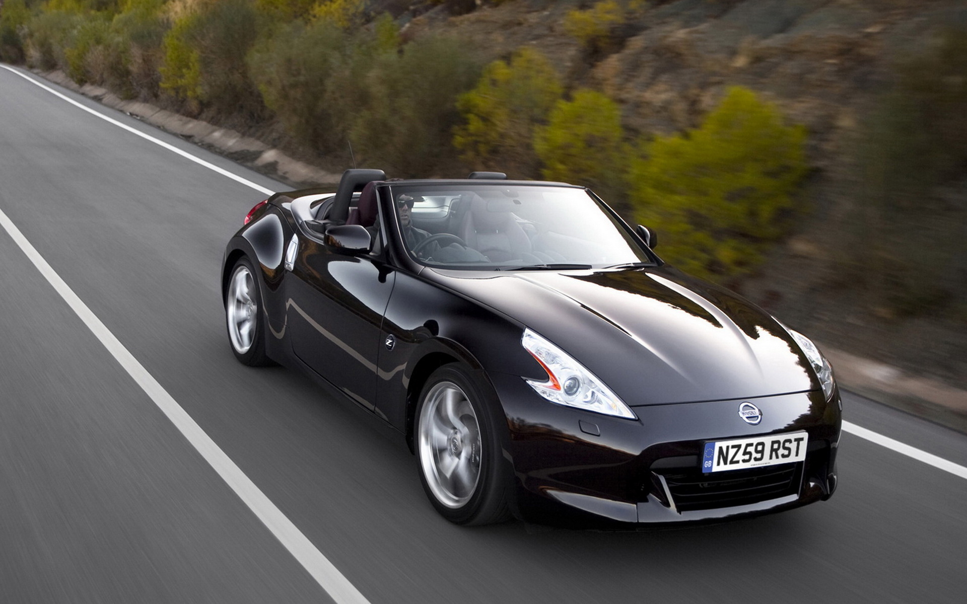 Nissan 370Z: 9 фото