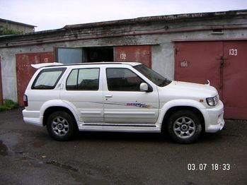 Nissan Terrano Regulus