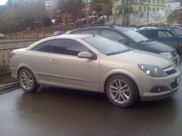 Opel Astra Cabriolet: 2 фото