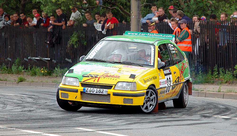 Opel Kadett GSi: 11 фото