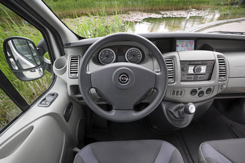 Opel Vivaro: 8 фото