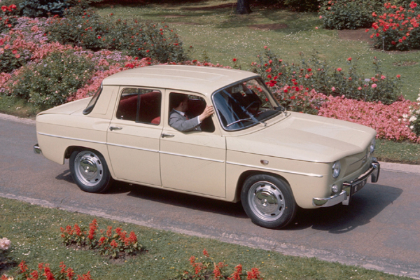 Renault 8: 11 фото