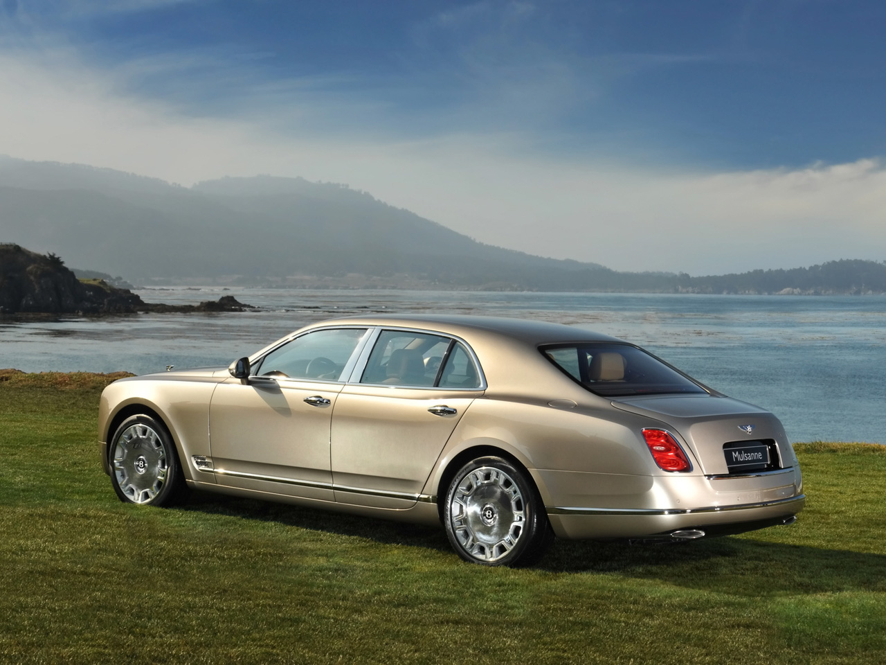 Bentley Mulsanne: 3 фото