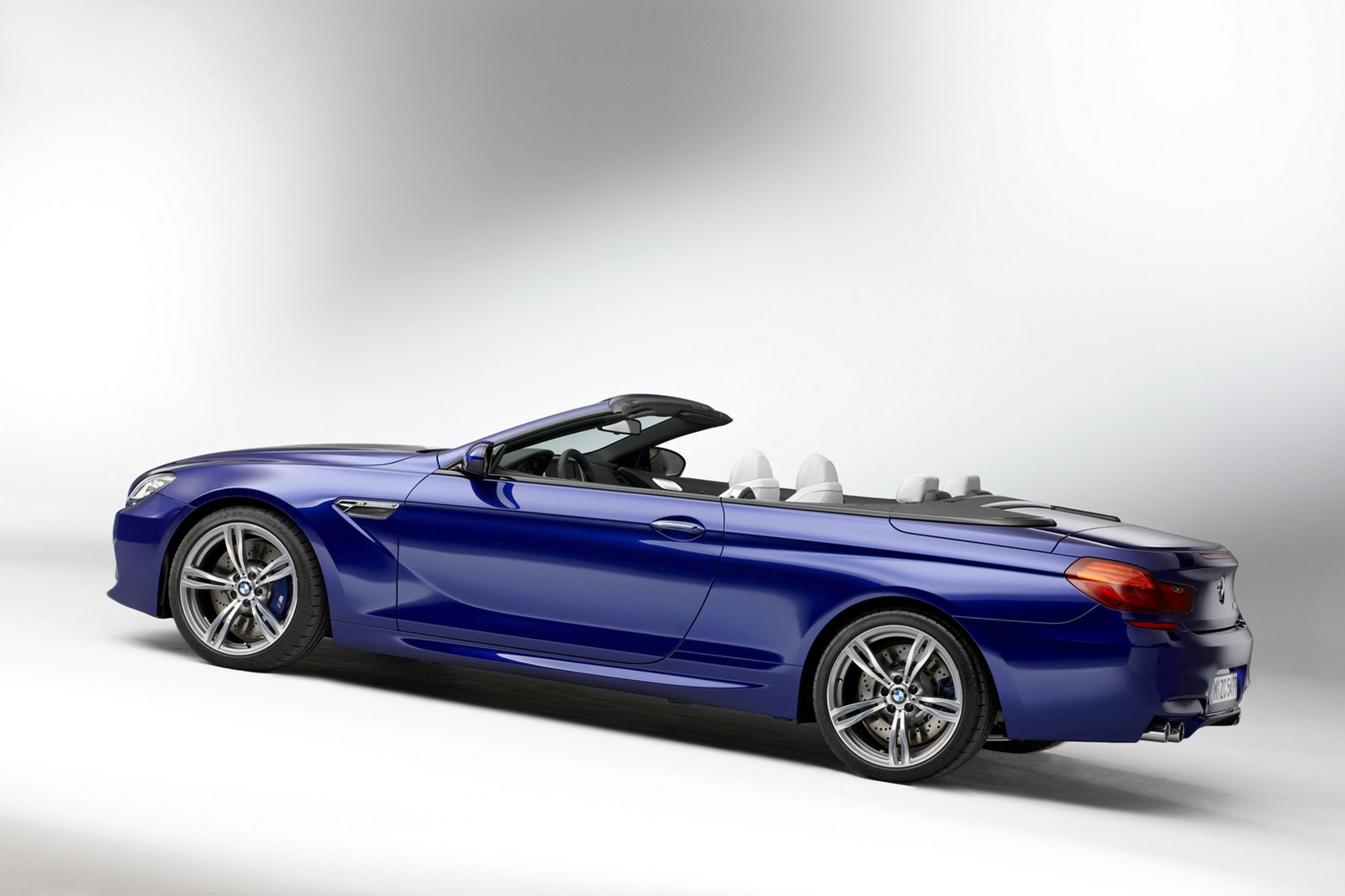 BMW M6 Cabriolet: 9 фото