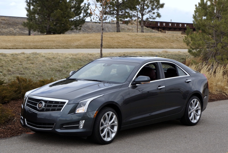 Cadillac ATS: 8 фото