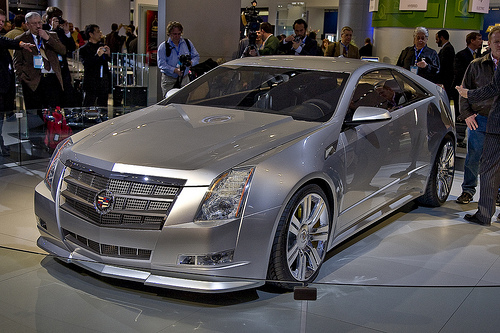 Cadillac CTS I: 8 фото