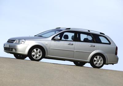 Chevrolet Lacetti Wagon: 12 фото