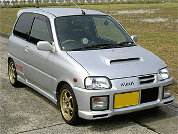 Daihatsu Mira: 8 фото