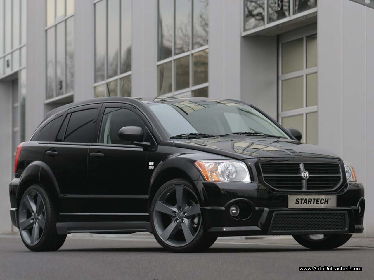 Dodge Caliber: 2 фото