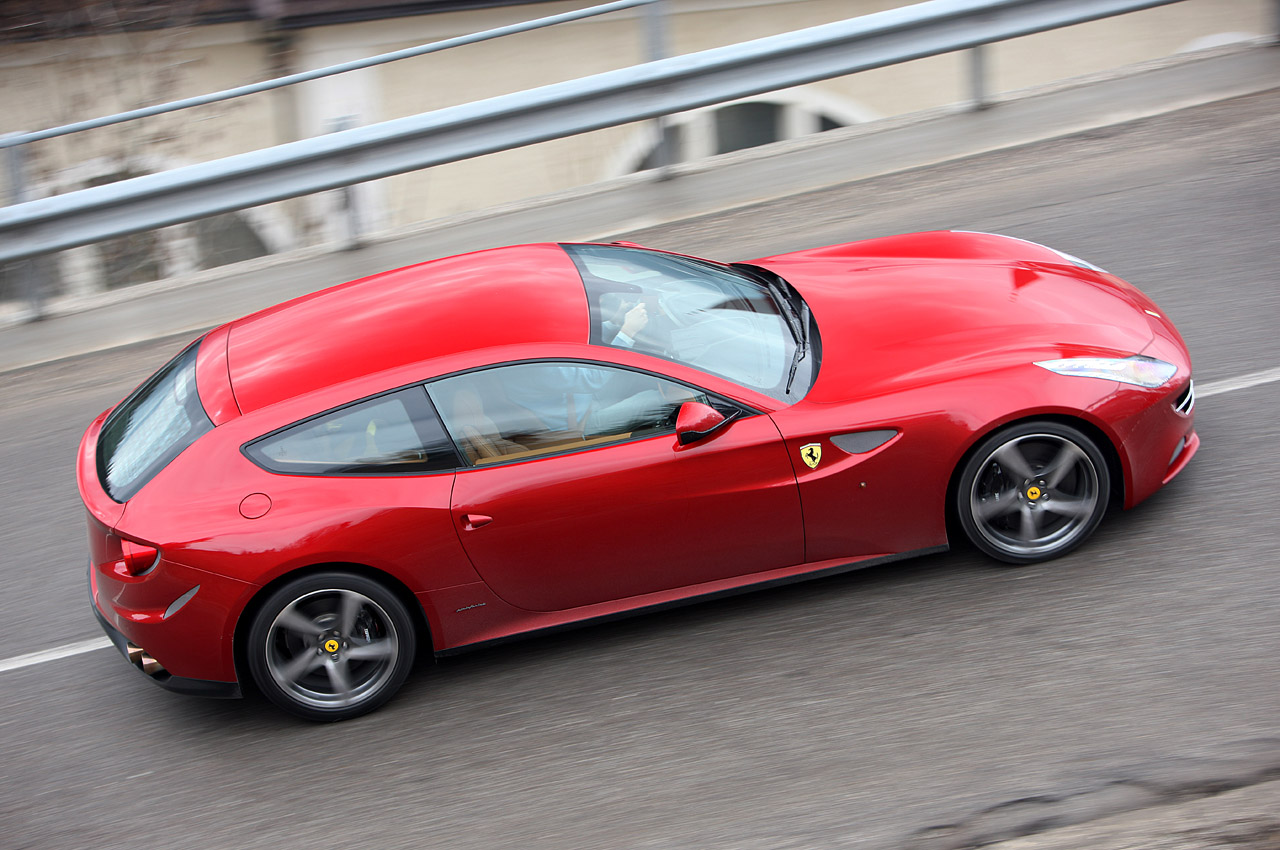 Ferrari FF: 6 фото