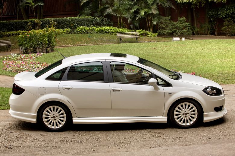 Fiat Linea: 7 фото