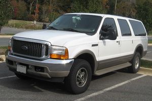 Ford Excursion: 02 фото