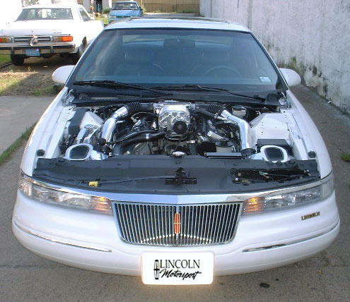 Lincoln Mark VIII: 10 фото