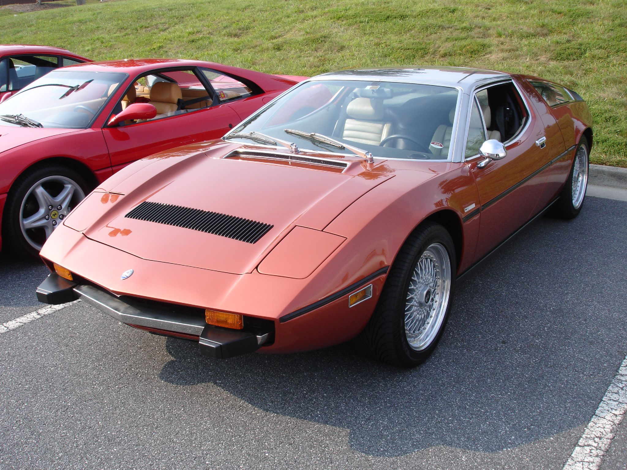 Maserati Bora: 12 фото