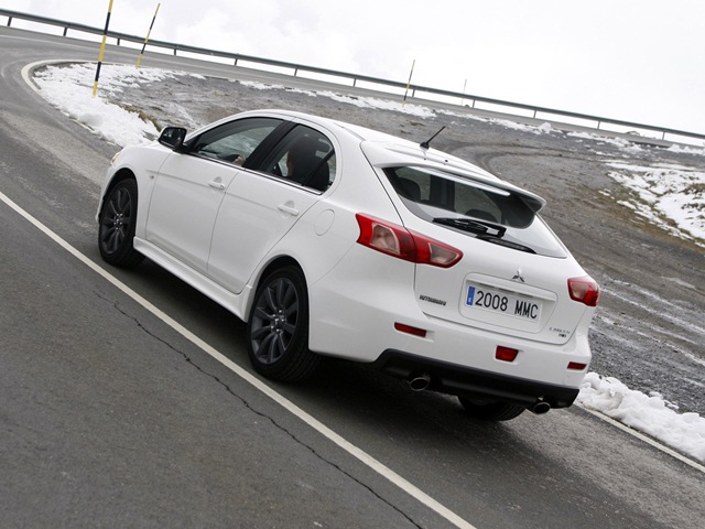 Mitsubishi Lancer X Sportback: 11 фото