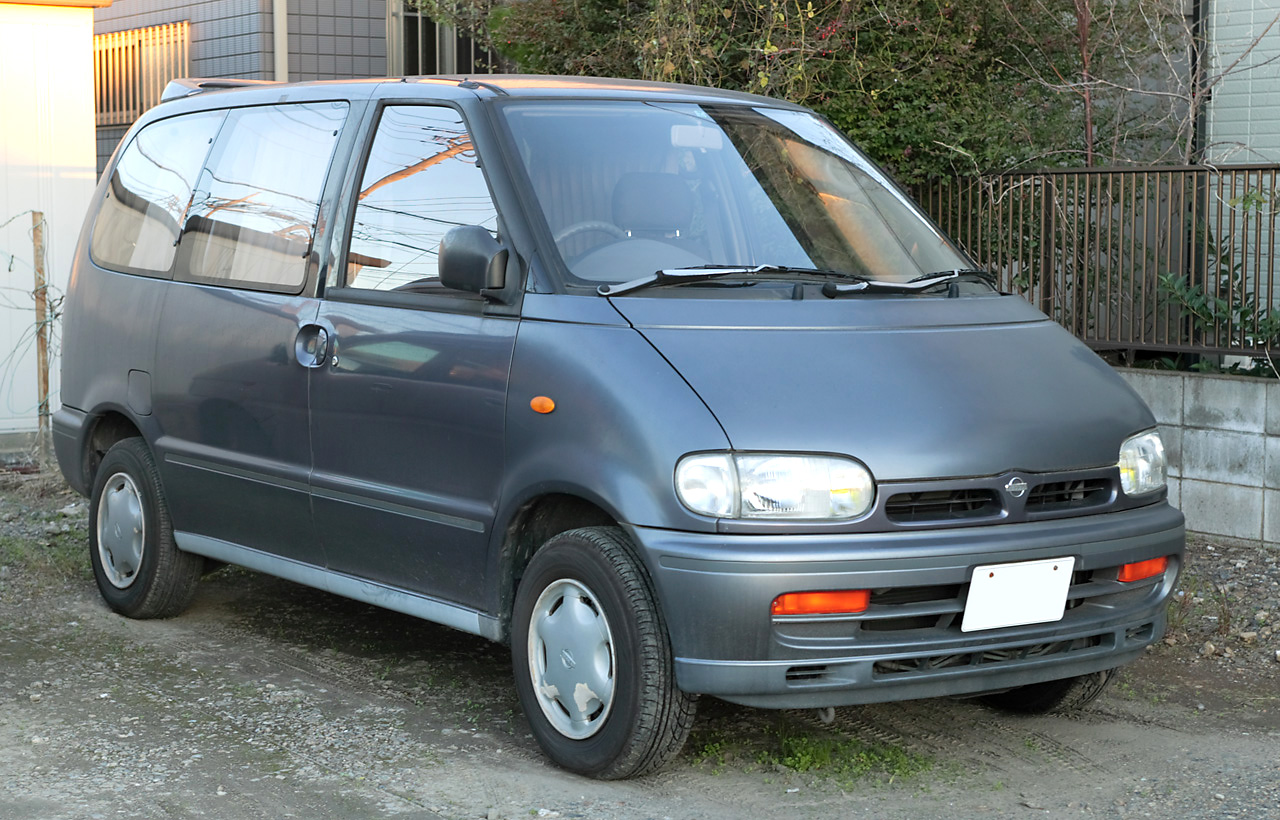 Nissan Serena: 2 фото