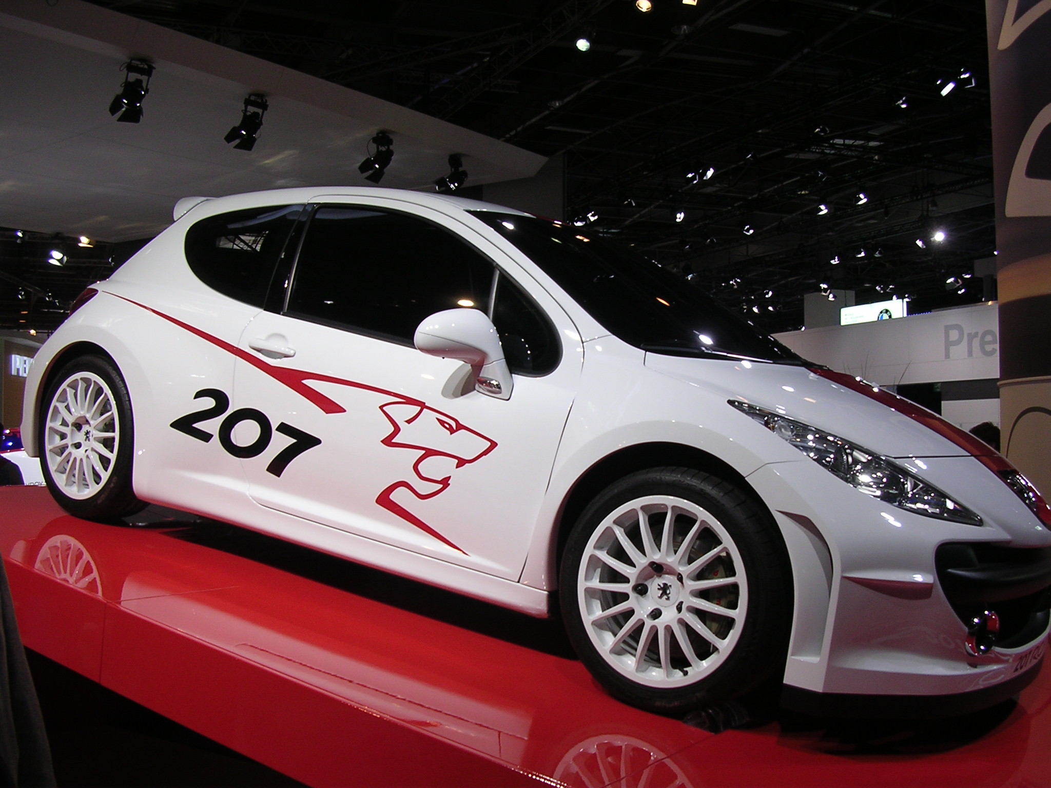 Peugeot 207 RC: 7 фото