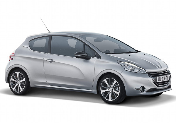 Peugeot 208: 11 фото