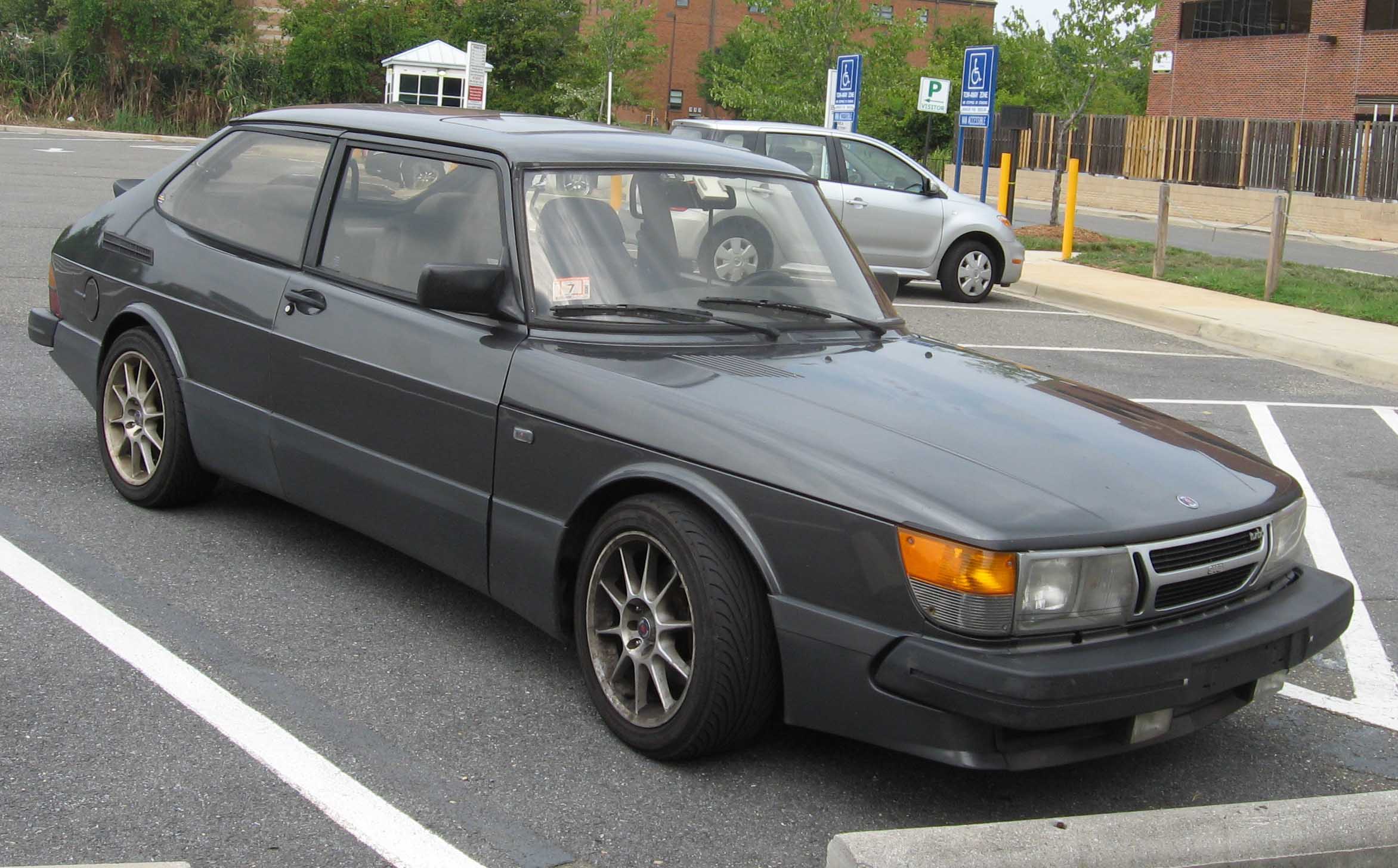 Saab 900 I: 8 фото