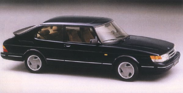 Saab 900: 3 фото