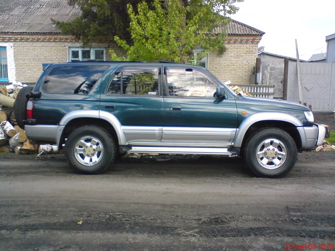 Toyota Hilux Surf: 3 фото