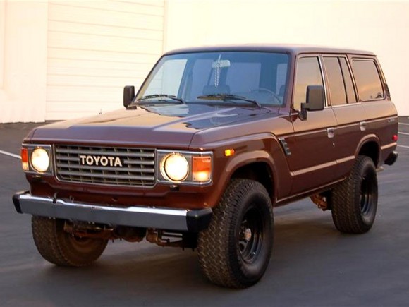 Toyota Land Cruiser 60: 2 фото