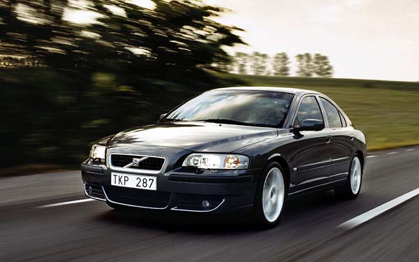 Volvo S60 I: 12 фото